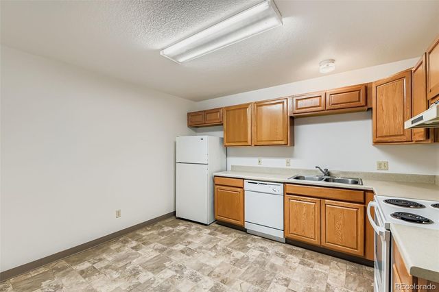 6482 Newcombe Court, Arvada, CO 80004