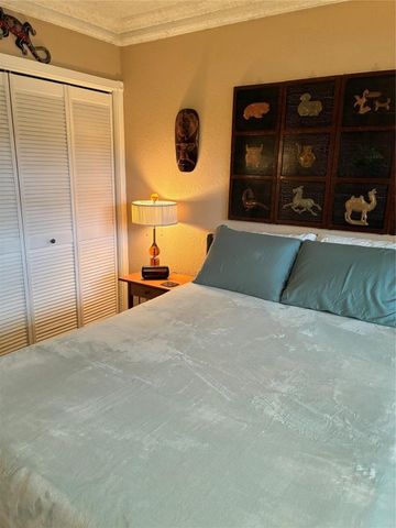 3010 NE 16 Avenue 102, Oakland Park, FL 33334