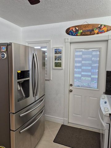 3010 NE 16 Avenue 102, Oakland Park, FL 33334