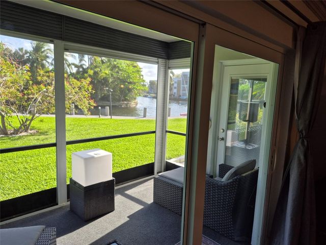 3010 NE 16 Avenue 102, Oakland Park, FL 33334