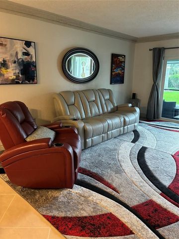 3010 NE 16 Avenue 102, Oakland Park, FL 33334