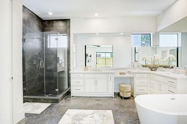 1614 Johanna Drive D, Houston, TX 77055