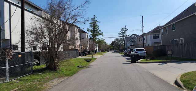 1614 Johanna Drive D, Houston, TX 77055