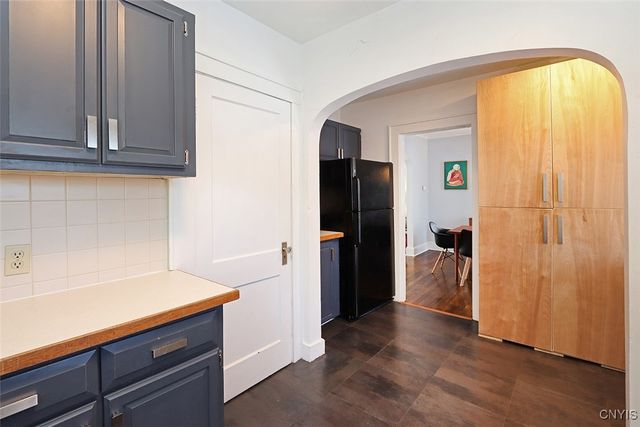 300 Cornwall Drive, Dewitt, NY 13214