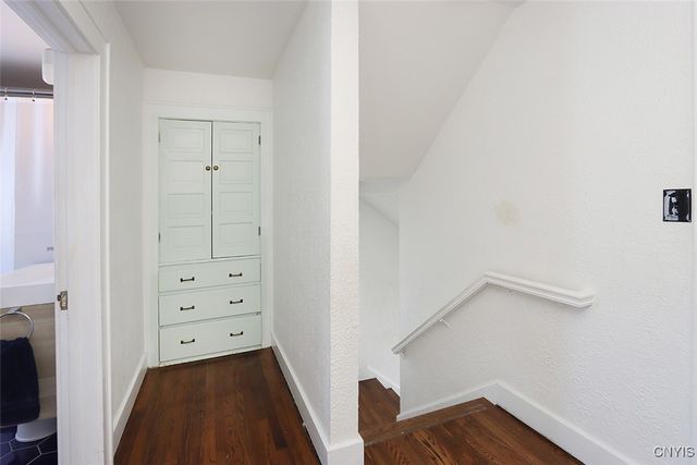 300 Cornwall Drive, Dewitt, NY 13214