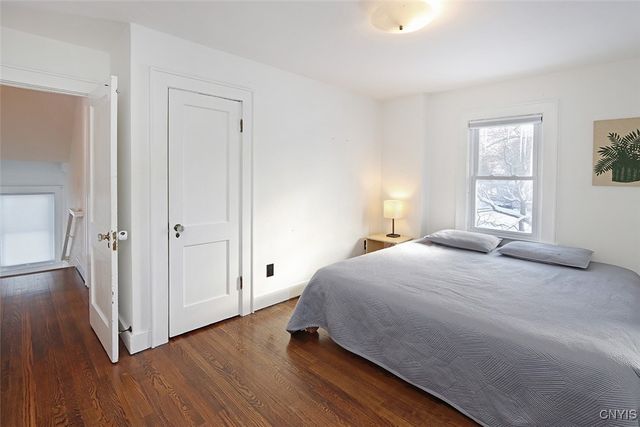 300 Cornwall Drive, Dewitt, NY 13214