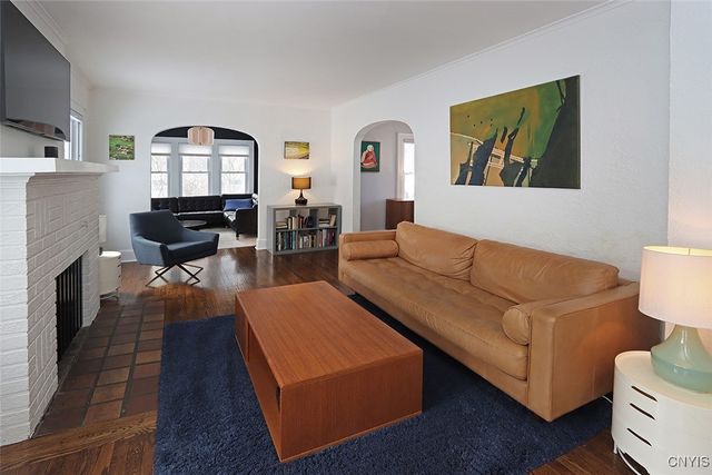 300 Cornwall Drive, Dewitt, NY 13214