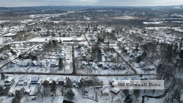 300 Cornwall Drive, Dewitt, NY 13214