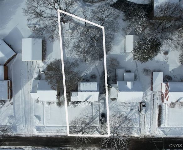 300 Cornwall Drive, Dewitt, NY 13214