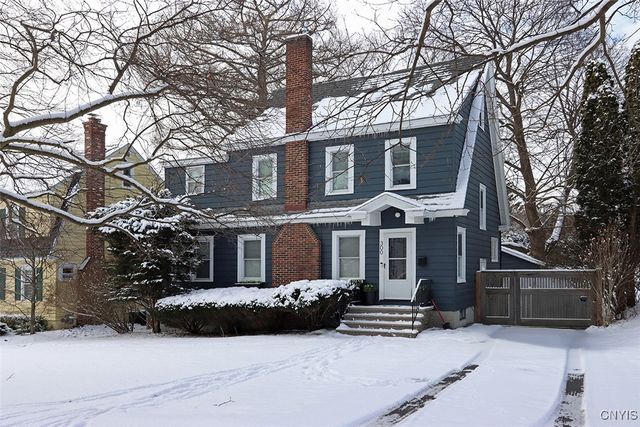 300 Cornwall Drive, Dewitt, NY 13214