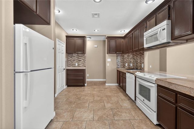 15209 Tesoro Dr, Corpus Christi, TX 78418