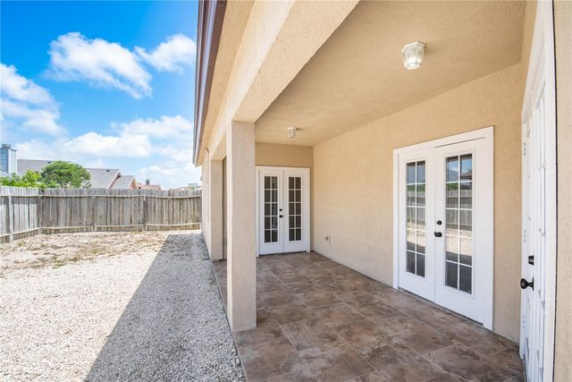 15209 Tesoro Dr, Corpus Christi, TX 78418