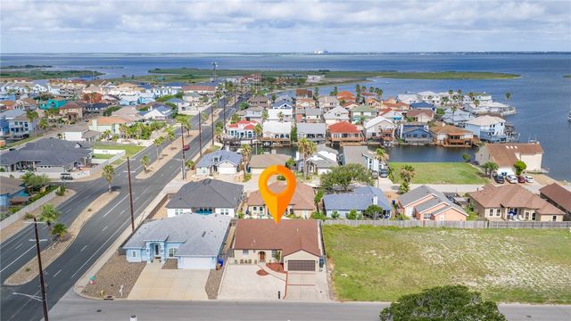 15209 Tesoro Dr, Corpus Christi, TX 78418