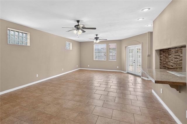 15209 Tesoro Dr, Corpus Christi, TX 78418