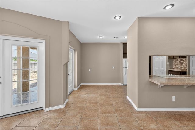 15209 Tesoro Dr, Corpus Christi, TX 78418