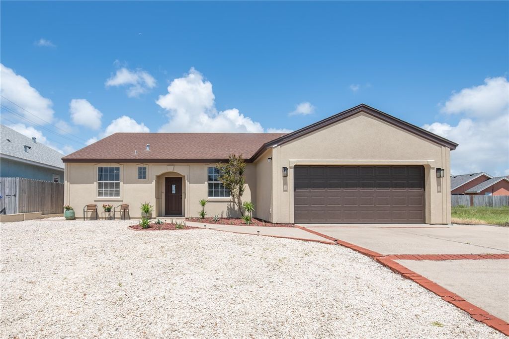 15209 Tesoro Dr, Corpus Christi, TX 78418