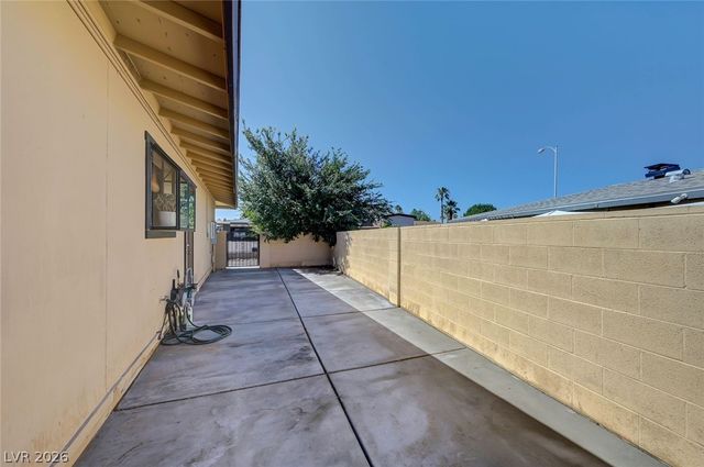 3949 Brighthill Avenue, Las Vegas, NV 89121