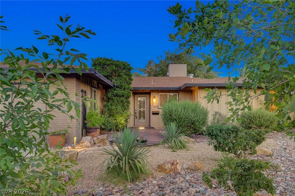 3949 Brighthill Avenue, Las Vegas, NV 89121