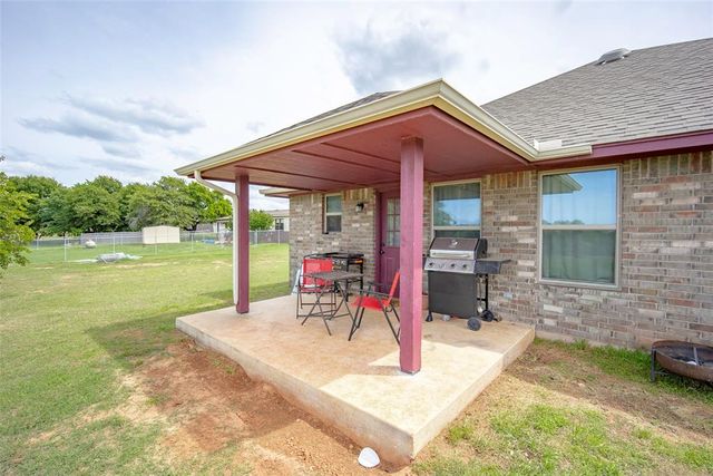 2484 County Road 1328, Blanchard, OK 73010