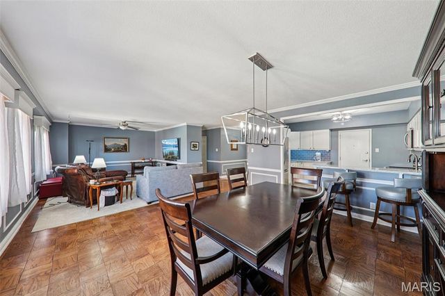 900 S Hanley Road 7D, St Louis, MO 63105