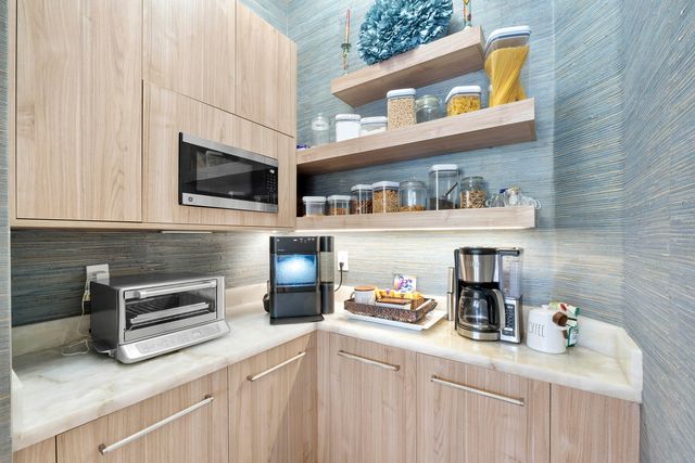 449 NE 19th Avenue, Deerfield Beach, FL 33441