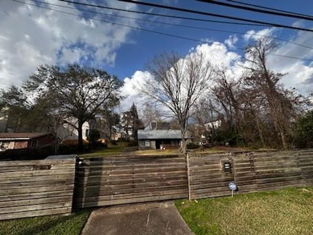 1235 W 25th Street, Houston, TX 77008