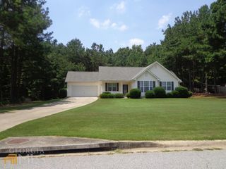 45 Chemin Place, Sharpsburg, GA 30277