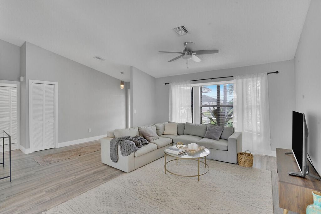 13834 Geranium Place, Wellington, FL 33414