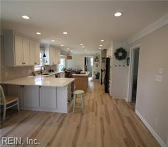 702 Wickwood DR, Chesapeake, VA 23320