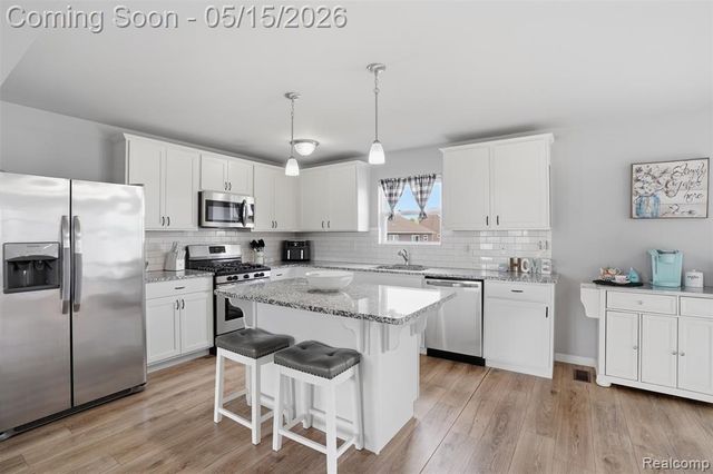 3017 Ivy Wood Circle, Howell, MI 48855
