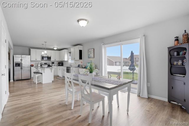3017 Ivy Wood Circle, Howell, MI 48855