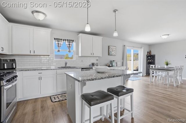 3017 Ivy Wood Circle, Howell, MI 48855