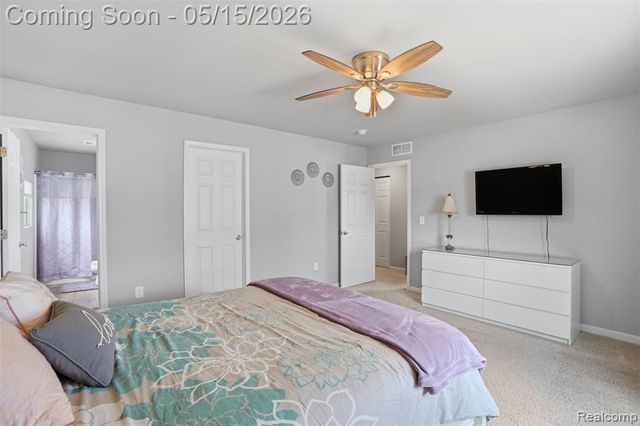 3017 Ivy Wood Circle, Howell, MI 48855