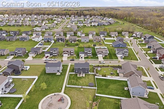 3017 Ivy Wood Circle, Howell, MI 48855