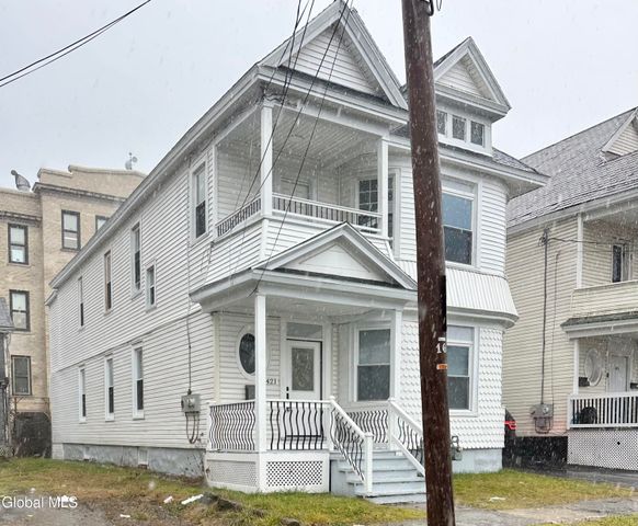 421 Summit Avenue, Schenectady, NY 12307