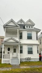 421 Summit Avenue, Schenectady, NY 12307