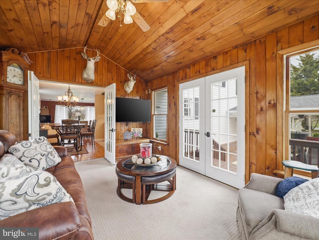 364 BRIAR LN, Chambersburg, PA 17202