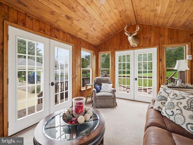 364 BRIAR LN, Chambersburg, PA 17202