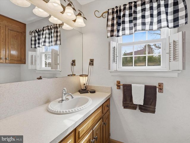 364 BRIAR LN, Chambersburg, PA 17202