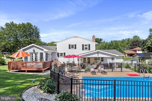 364 BRIAR LN, Chambersburg, PA 17202