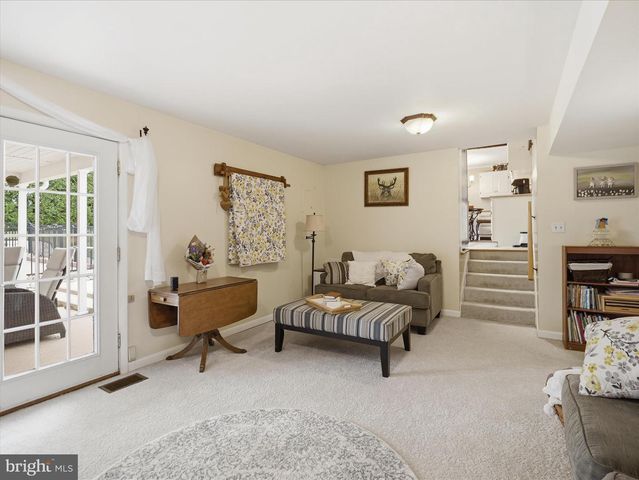 364 BRIAR LN, Chambersburg, PA 17202