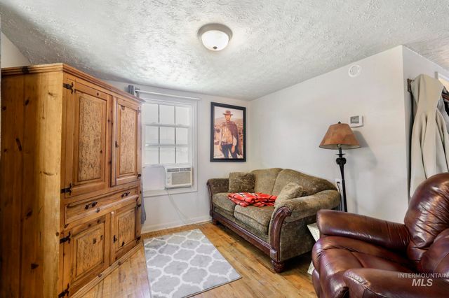 459 Borah Ave, Twin Falls, ID 83301