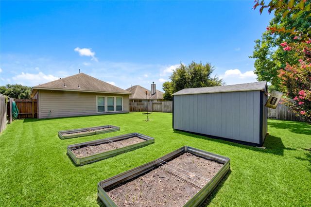 228 Country Crossing Circle, Magnolia, TX 77354