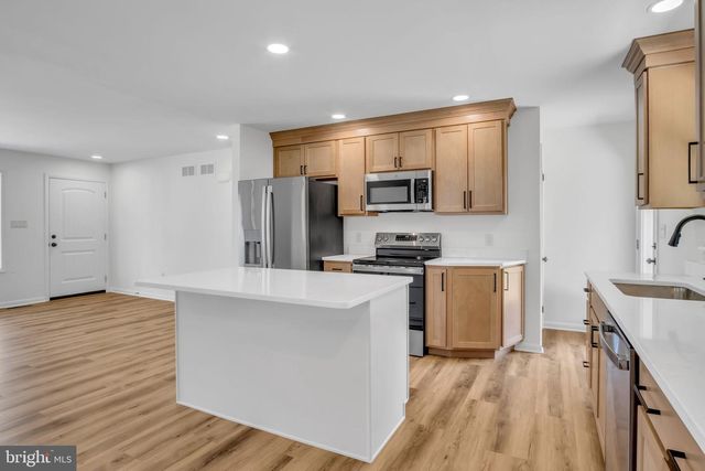 15 CIRCLE DR, Mechanicsburg, PA 17055