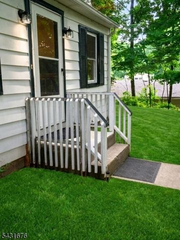 48 Vail Rd, Roxbury Twp., NJ 07850
