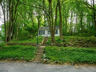 48 Vail Rd, Roxbury Twp., NJ 07850