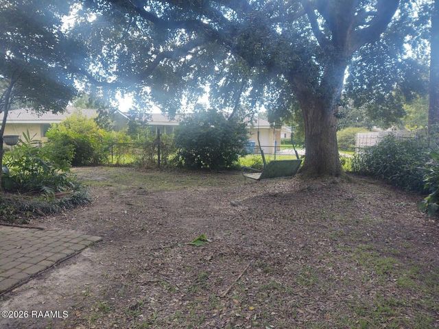 108 Billeaud Lane, Lafayette, LA 70506