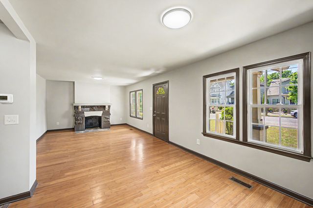 1123 N 6th St, Nashville, TN 37207