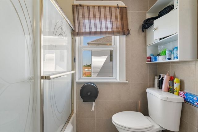 248-250 Jefferson St, Fall River, MA 02721