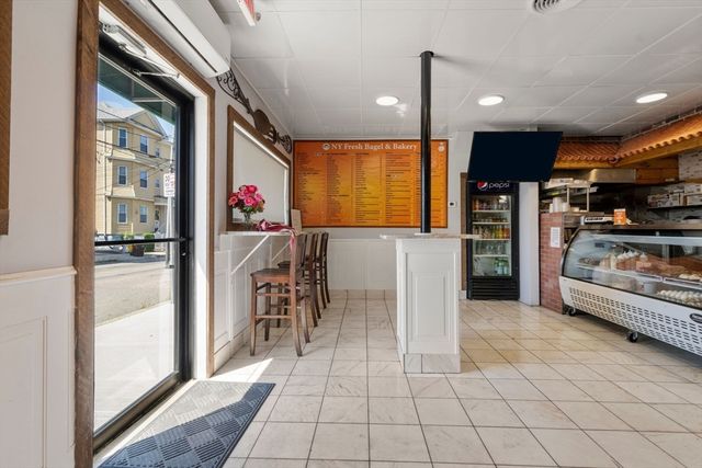 248-250 Jefferson St, Fall River, MA 02721
